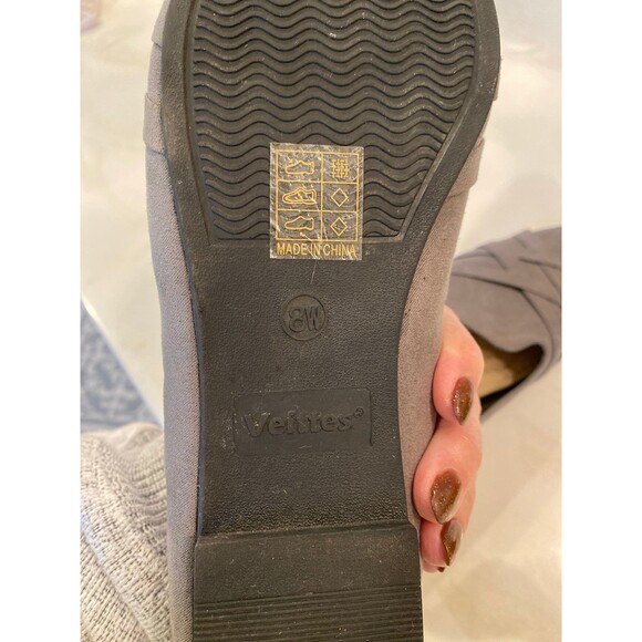 Veittes Womens Flats Slip On Size 8 WIDE Shoes Gray Excellent Condition Padded - Picture 12 of 12